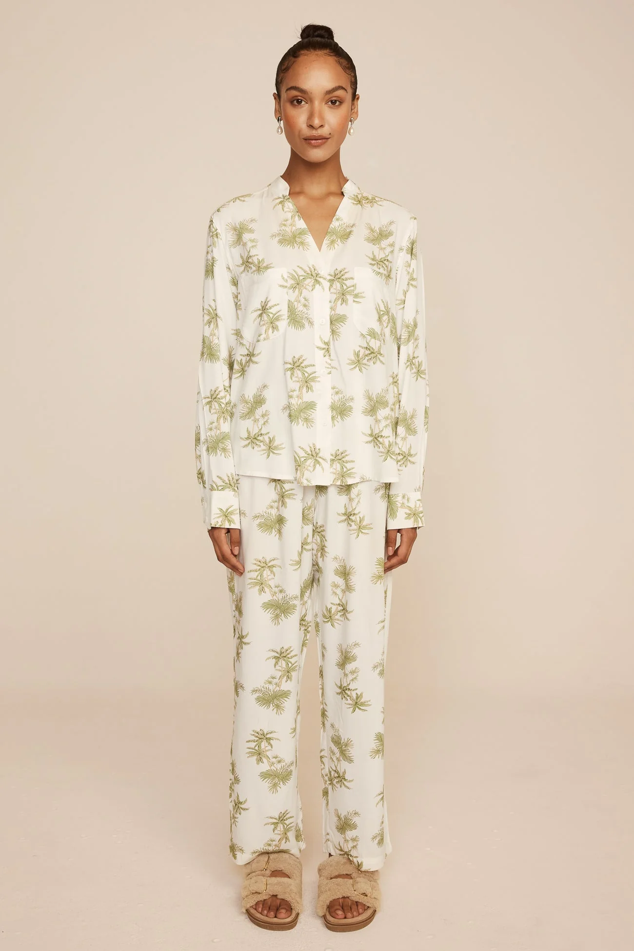 Maggie Pyjama Set - Long - Vintage Palm - Olive - Image 6